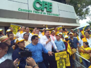 Protestan perredistas contra CFE, piden parar con abusos y arbitrariedades