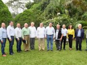 Colegio de notarios de Tabasco convive con el alcalde Oscar Ferrer Abalos.