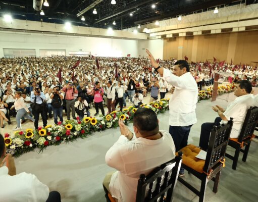 Se compromete Javier May a defender la educacion pública