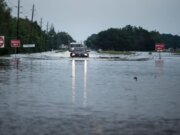 John toca tierra por segunda vez, ahora en Aquila, Michoacán