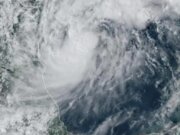 ‘Milton’ se intensifica a huracán categoría 1 en el Golfo de México