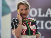 Esposa de AMLO se enfrasca en guerra de palabras con el diario español ABC