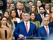 No vamos a permitir que quieran convertir a México en otro Venezuela, advierte Alejandro Moreno