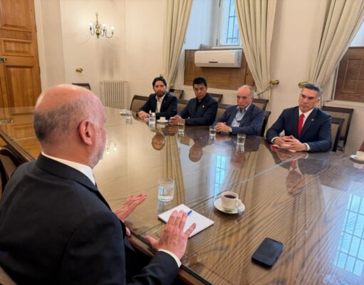 Se reúne Alejandro Moreno con ministro del interior y seguridad de Chile