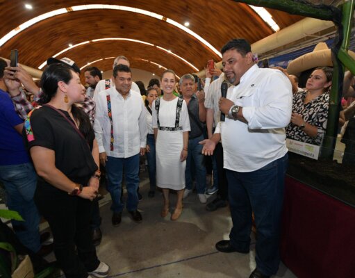 Anuncia Sheinbaum construcción de planta procesadora de chocolate en Comalcalco