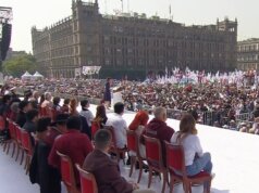 Sheinbaum se atrinchera en el zócalo tras reunión con Trump