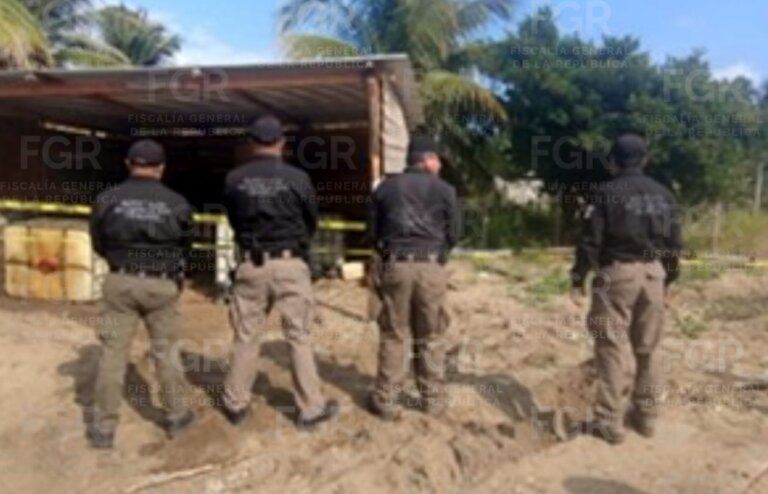 Asegura FGR inmueble con 6 mil 800 litros de hidrocarburo en Paraíso, Tabasco