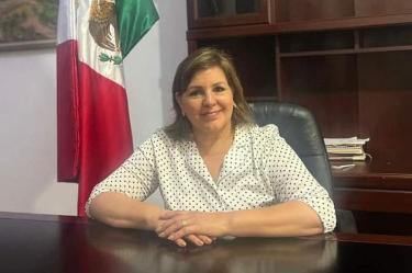 Comando ataca a balazos a alcaldesa de Sonora, su hijo muere en el lugar