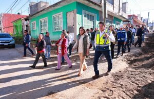 Supervisa Yolanda Osuna sustitución de red de drenaje sanitario en calle Zapotal, en Atasta