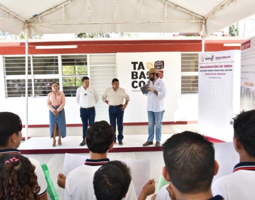 Entrega Javier May nuevas instalaciones del Telebachillerato Comunitario no. 7 en Comalcalco