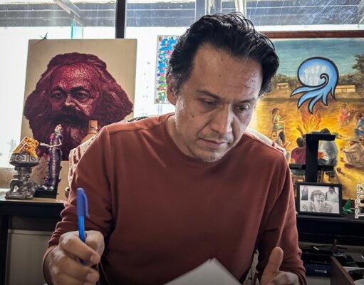 Marx Arriaga se resiste a dejar oficinas de Materiales Escolares de la SEP