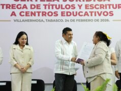 Gobierno de Javier May dota de certeza jurídica a más de 400 centros escolares