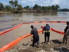 Barco privado que trabajó frente a costas de Tabasco, el causante de derrame de crudo