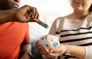 Guerra contra las ONG incómodas, un paso más a un régimen totalitario en México