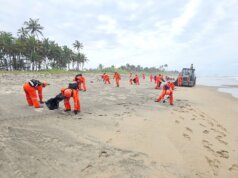 Verifican avances en la limpieza de playas tras arribo de hidrocarburo en Cárdenas