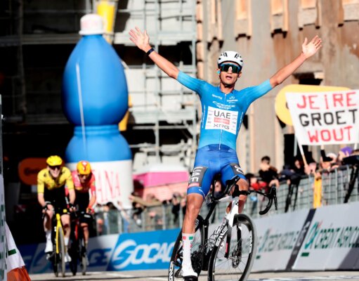 El mexicano Isaac del Toro brilla en Italia