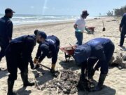 Derrame de hidrocarburo afecta 630 km de litoral, alertan organizaciones ambientales