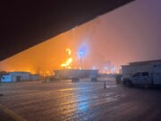 Sofoca Pemex incendio alrededor de barda perimetral de la Refinería Olmeca