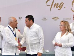 Entrega Javier May Medalla al Mérito Empresarial; refrenda respaldo al sector por el desarrollo de la entidad