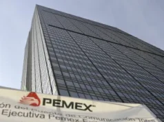 Jubilados de Pemex quieren seguir con altas pensiones