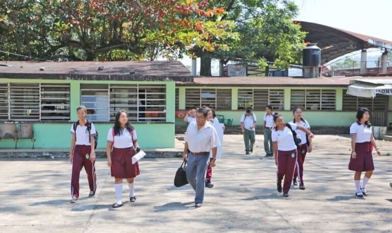 Secretaría de Educación de Tabasco modifica horarios en escuelas por olas de calor