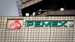 Revientan proveedores de Pemex, denuncian deuda de mil 500 mdp
