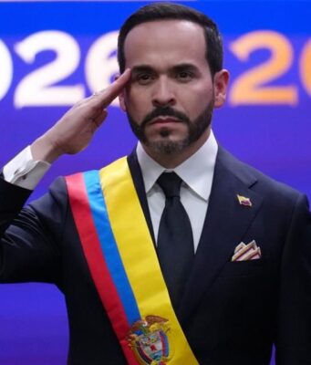 Asume De la Espriella como presidente de Colombia; ordena atacar al ‘narcoterrorismo’