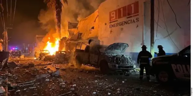 Activan-explosivos-en-comandancia-de-policia-pero-no-es-terrorismo-1 (1)