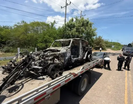 Se enfrentan con explosivos en Mazatlán