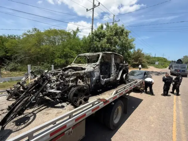 Se-enfrentan-con-explosivos-en-Mazatlan-1