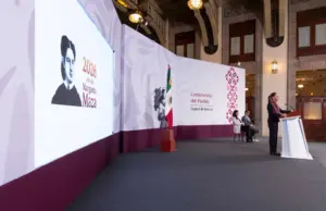 Modifican escenografía de La Mañanera; quitán la que dejó AMLO
